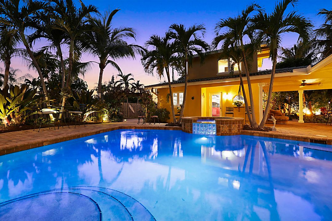 For Sale: $1,625,000 (4 beds, 4 baths, 2570 Square Feet)