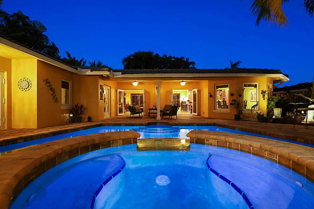 For Sale: $1,625,000 (4 beds, 4 baths, 2570 Square Feet)