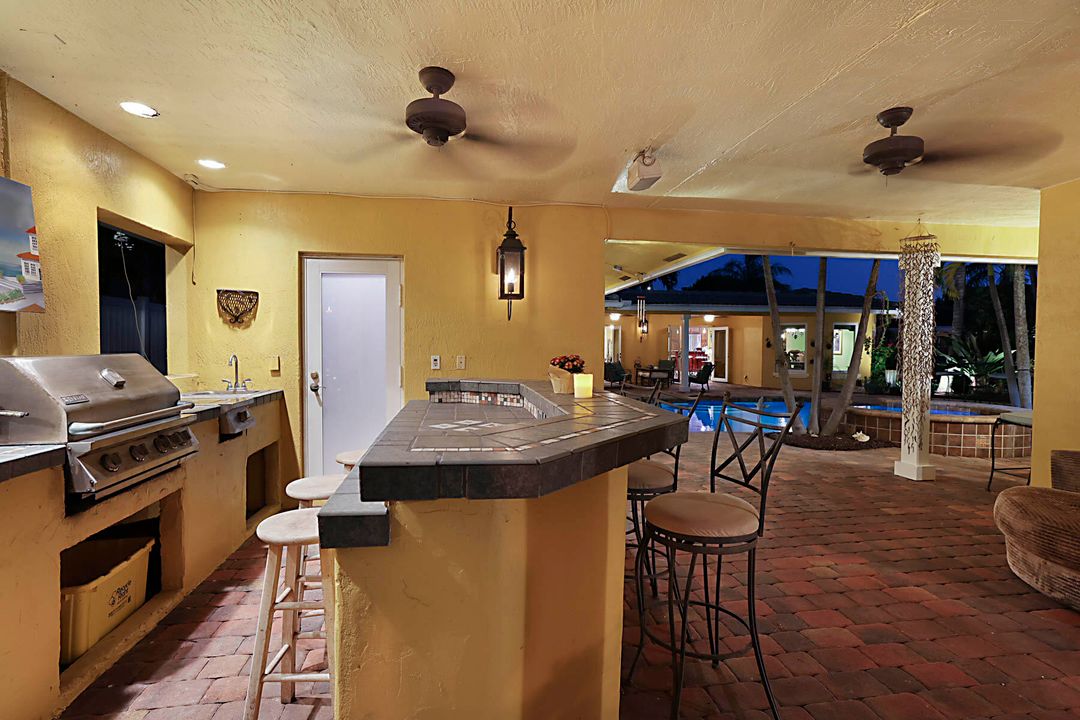 For Sale: $1,625,000 (4 beds, 4 baths, 2570 Square Feet)