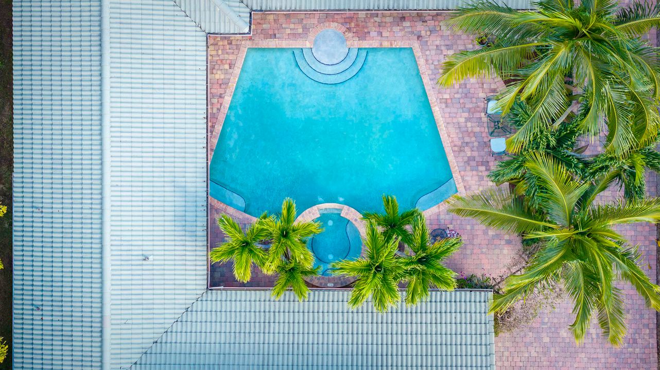 For Sale: $1,625,000 (4 beds, 4 baths, 2570 Square Feet)