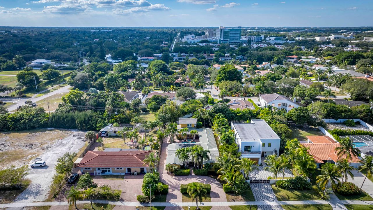 For Sale: $1,625,000 (4 beds, 4 baths, 2570 Square Feet)