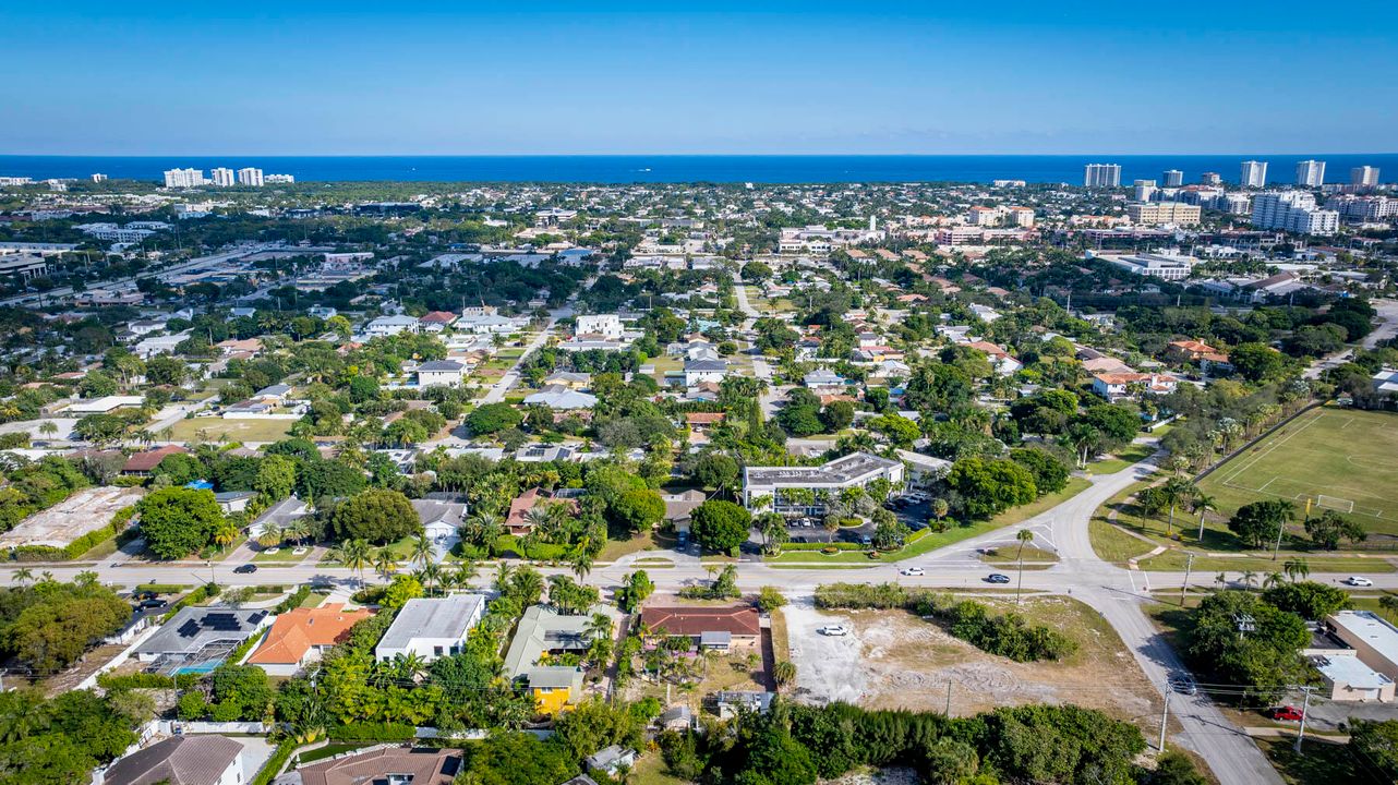 For Sale: $1,625,000 (4 beds, 4 baths, 2570 Square Feet)