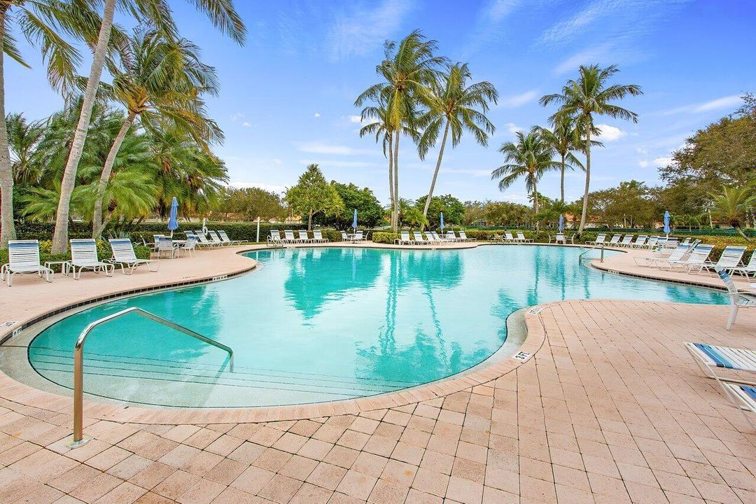 待售: $1,075,000 (3 贝兹, 2 浴室, 2001 平方英尺)