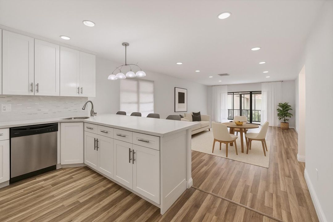 For Sale: $299,000 (2 beds, 2 baths, 1216 Square Feet)