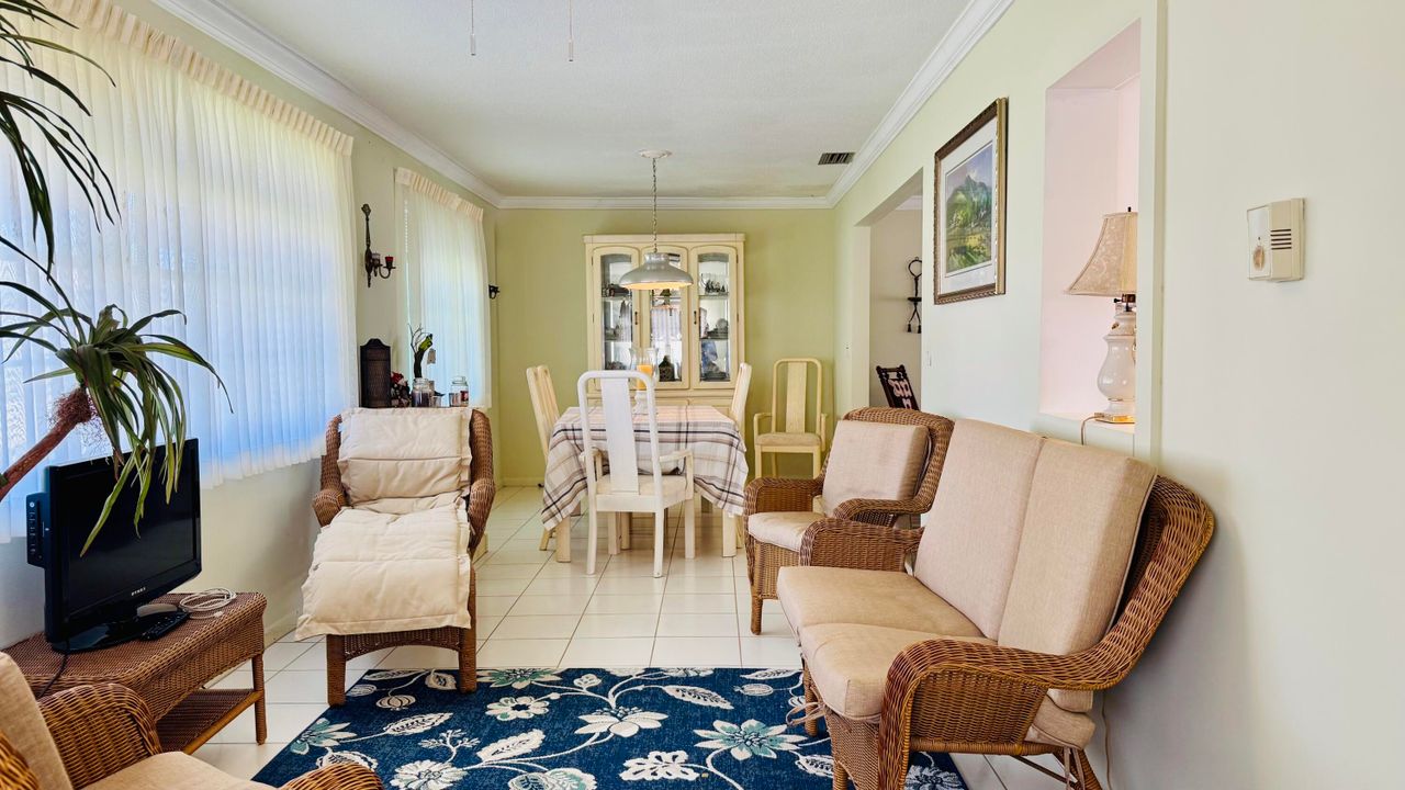 Active With Contract: $2,500 (2 beds, 2 baths, 1428 Square Feet)