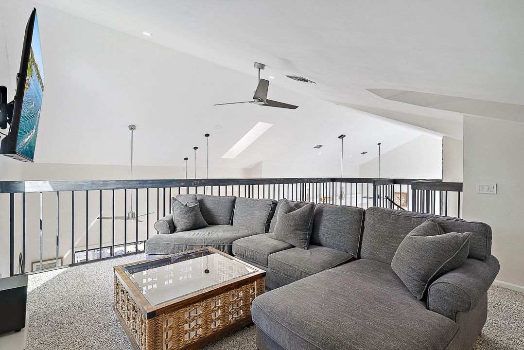 For Sale: $1,200,000 (3 beds, 2 baths, 2207 Square Feet)