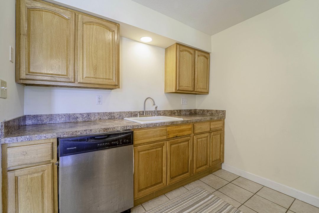 На продажу: $142,000 (1 спален, 1 ванн, 760 Квадратных фут)