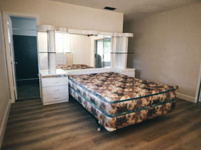 Active With Contract: $310,000 (2 beds, 2 baths, 1639 Square Feet)