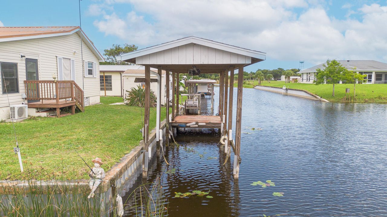 For Sale: $399,000 (3 beds, 2 baths, 1612 Square Feet)
