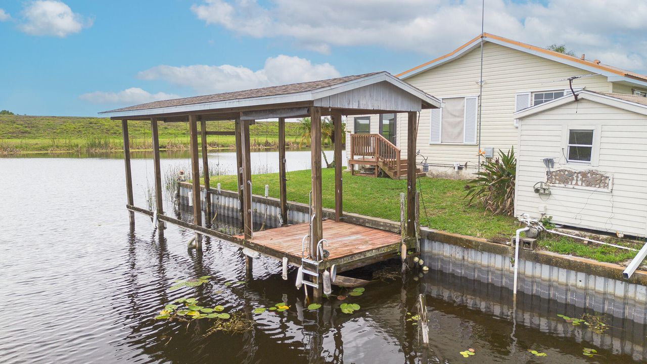 For Sale: $399,000 (3 beds, 2 baths, 1612 Square Feet)