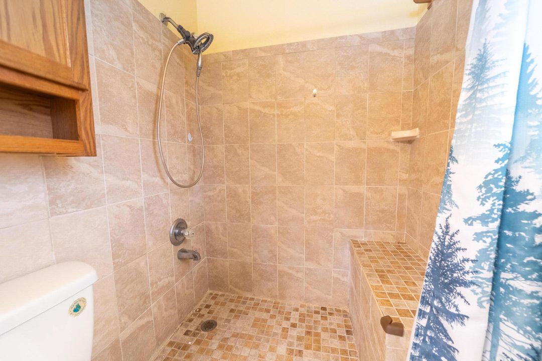 For Sale: $399,000 (3 beds, 2 baths, 1612 Square Feet)