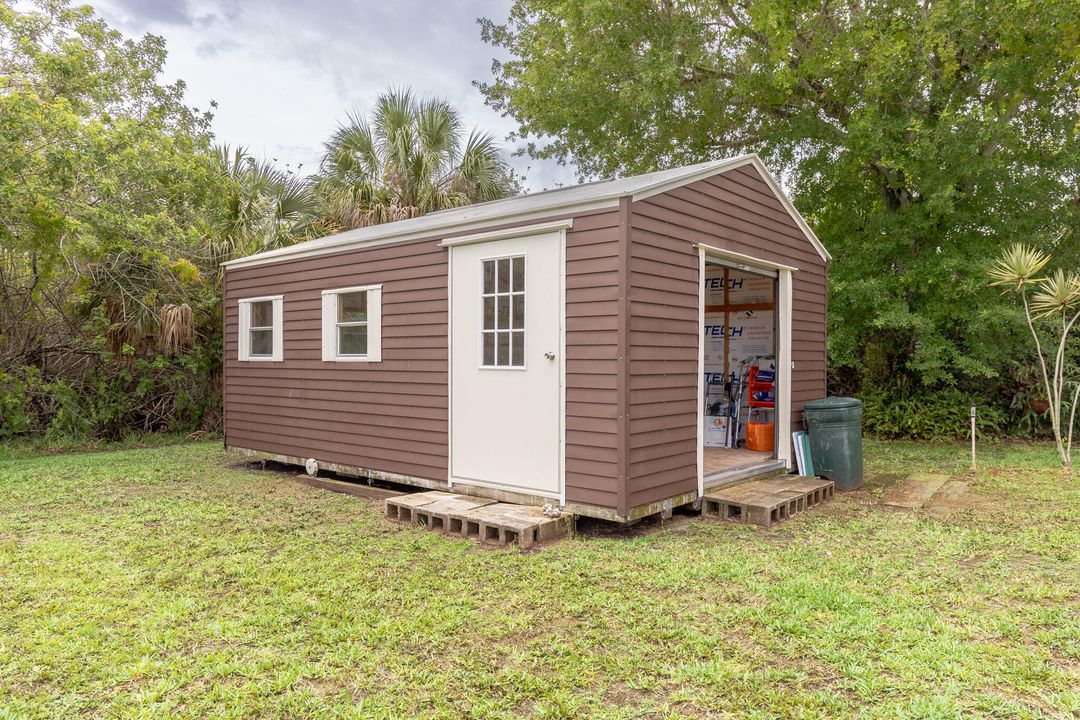 For Sale: $399,000 (3 beds, 2 baths, 1612 Square Feet)