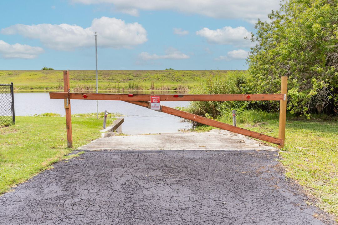 For Sale: $399,000 (3 beds, 2 baths, 1612 Square Feet)