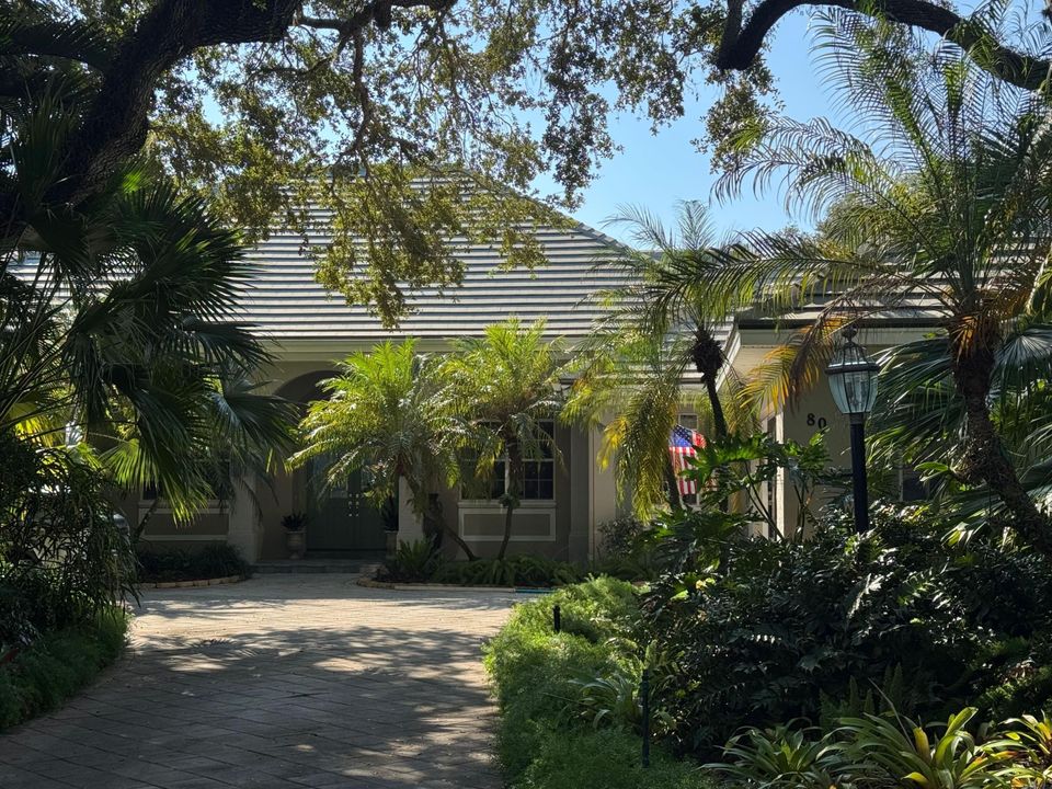 Active With Contract: $1,143,000 (3 beds, 3 baths, 3297 Square Feet)