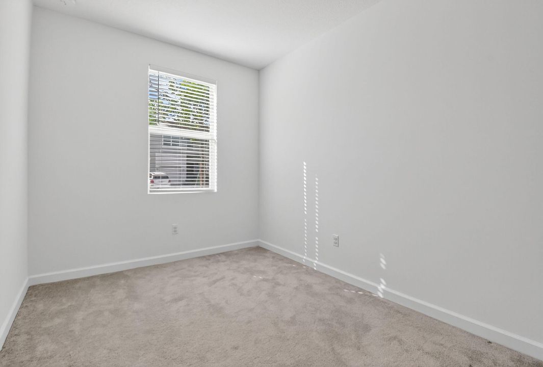 For Rent: $3,100 (3 beds, 2 baths, 1796 Square Feet)