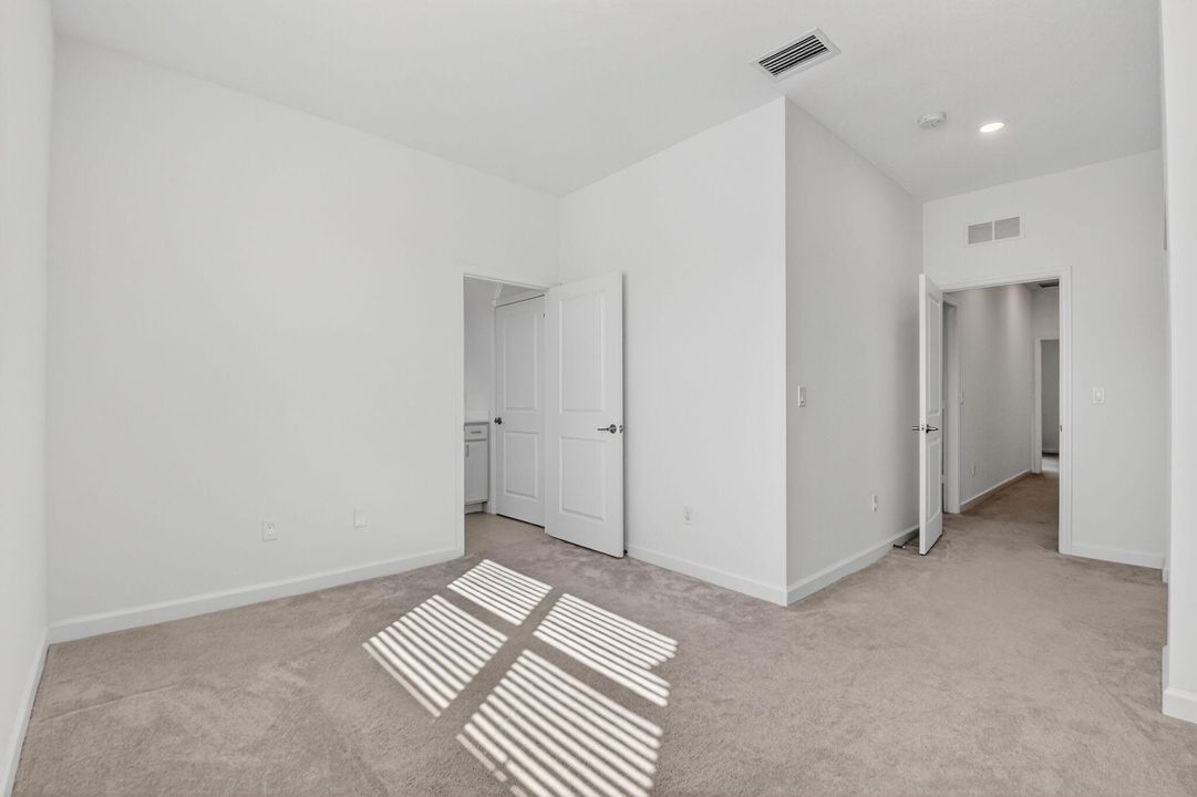 For Rent: $3,100 (3 beds, 2 baths, 1796 Square Feet)