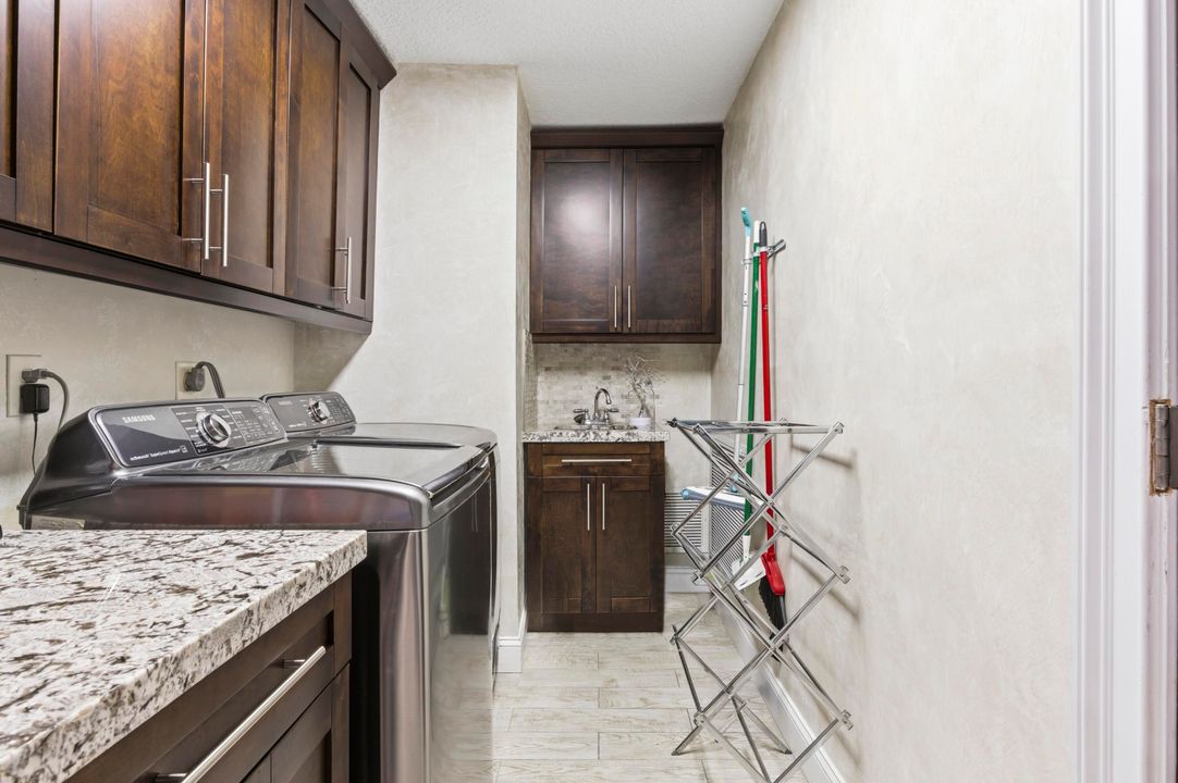 For Sale: $875,000 (3 beds, 2 baths, 2165 Square Feet)