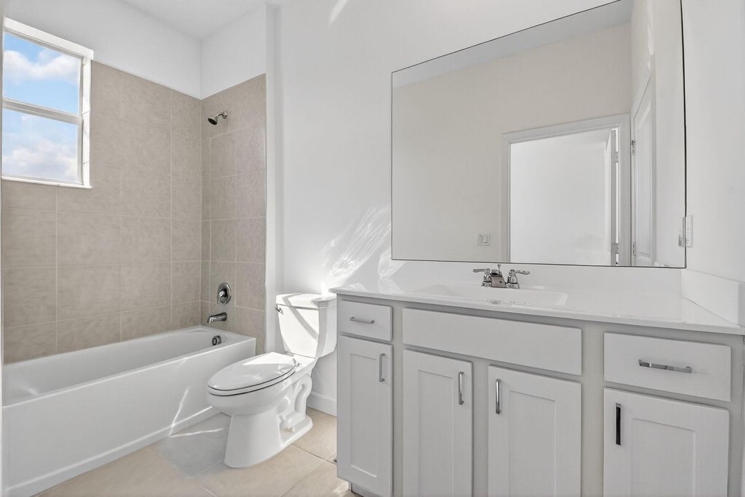 For Rent: $3,100 (3 beds, 2 baths, 1796 Square Feet)