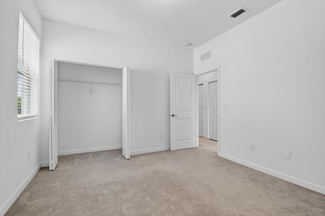 For Rent: $3,100 (3 beds, 2 baths, 1796 Square Feet)