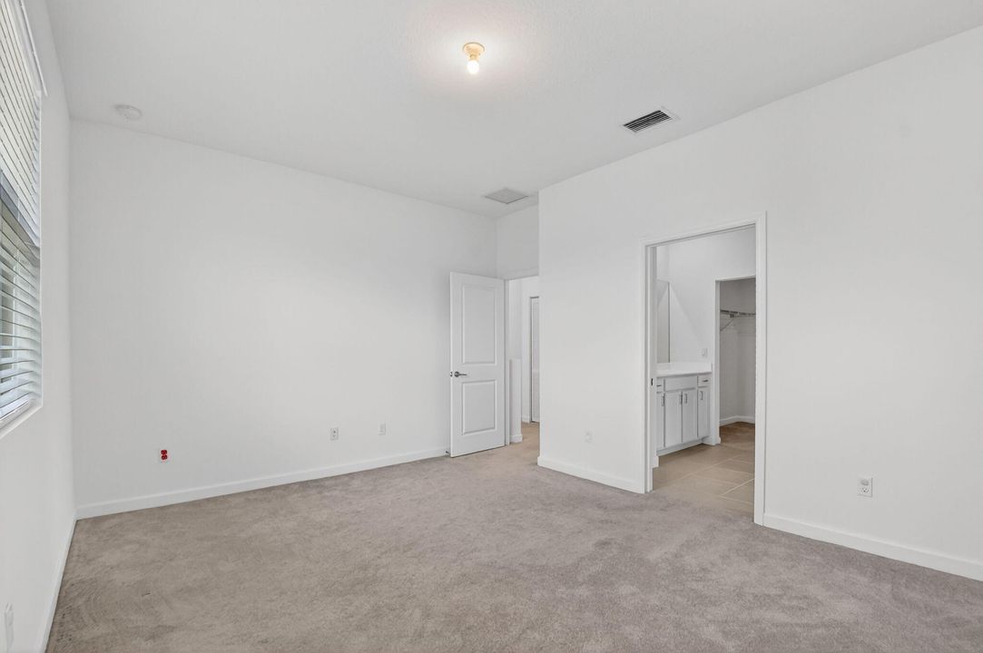 For Rent: $3,100 (3 beds, 2 baths, 1796 Square Feet)