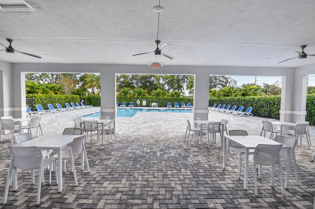 For Rent: $3,100 (3 beds, 2 baths, 1796 Square Feet)