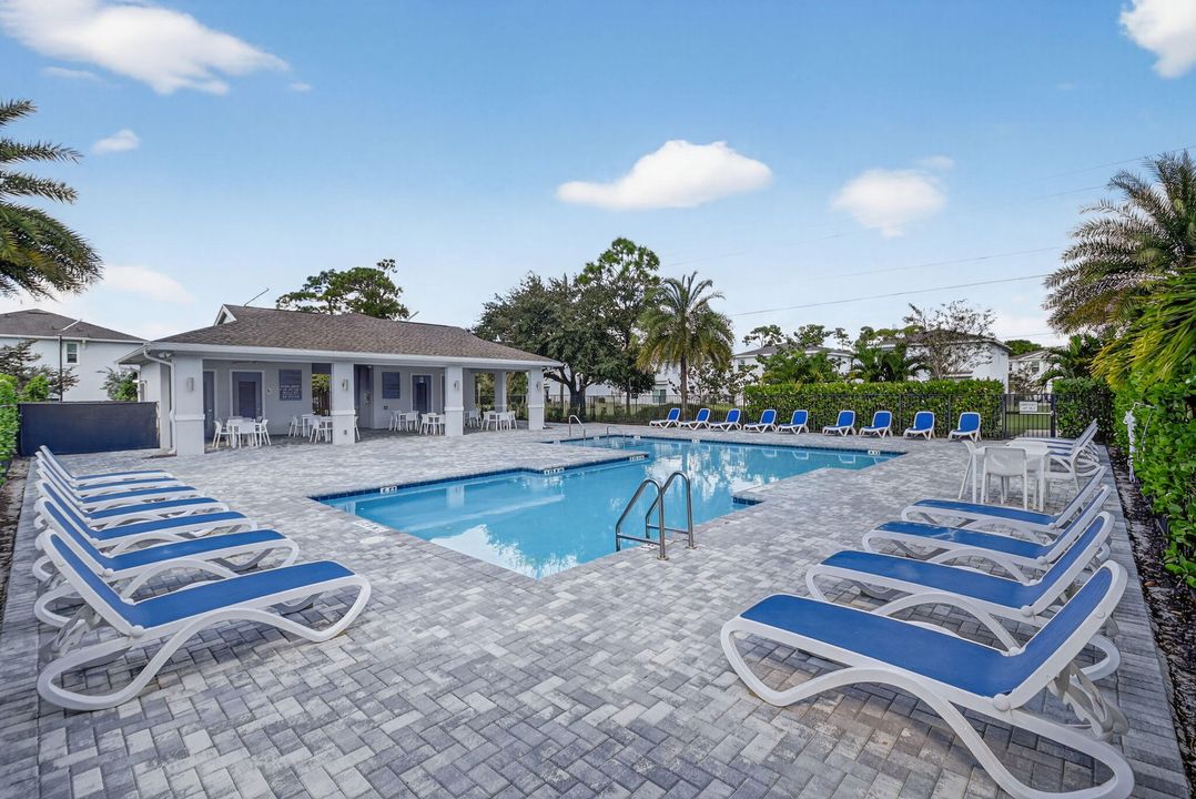 For Rent: $3,100 (3 beds, 2 baths, 1796 Square Feet)