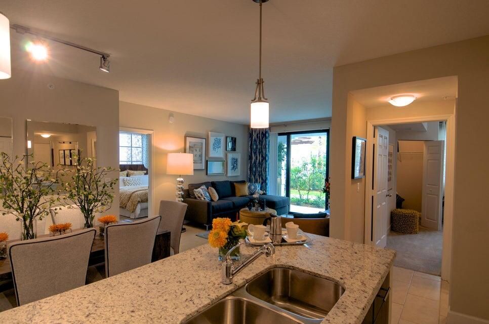 For Rent: $2,850 (2 beds, 2 baths, 1242 Square Feet)