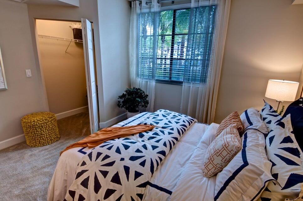 For Rent: $2,850 (2 beds, 2 baths, 1242 Square Feet)