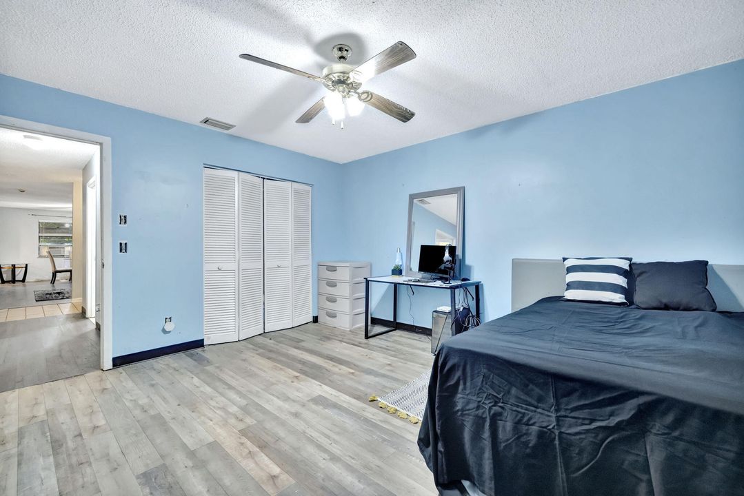 For Sale: $215,000 (2 beds, 2 baths, 1354 Square Feet)