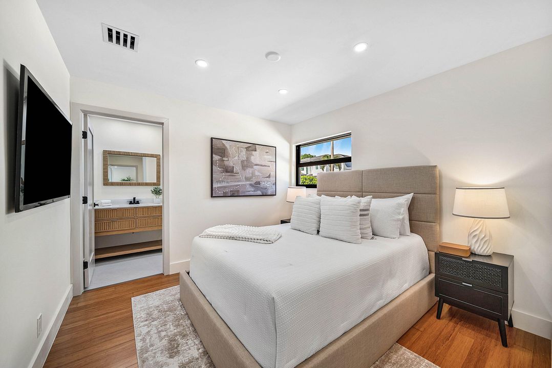 For Sale: $2,750,000 (5 beds, 4 baths, 2800 Square Feet)