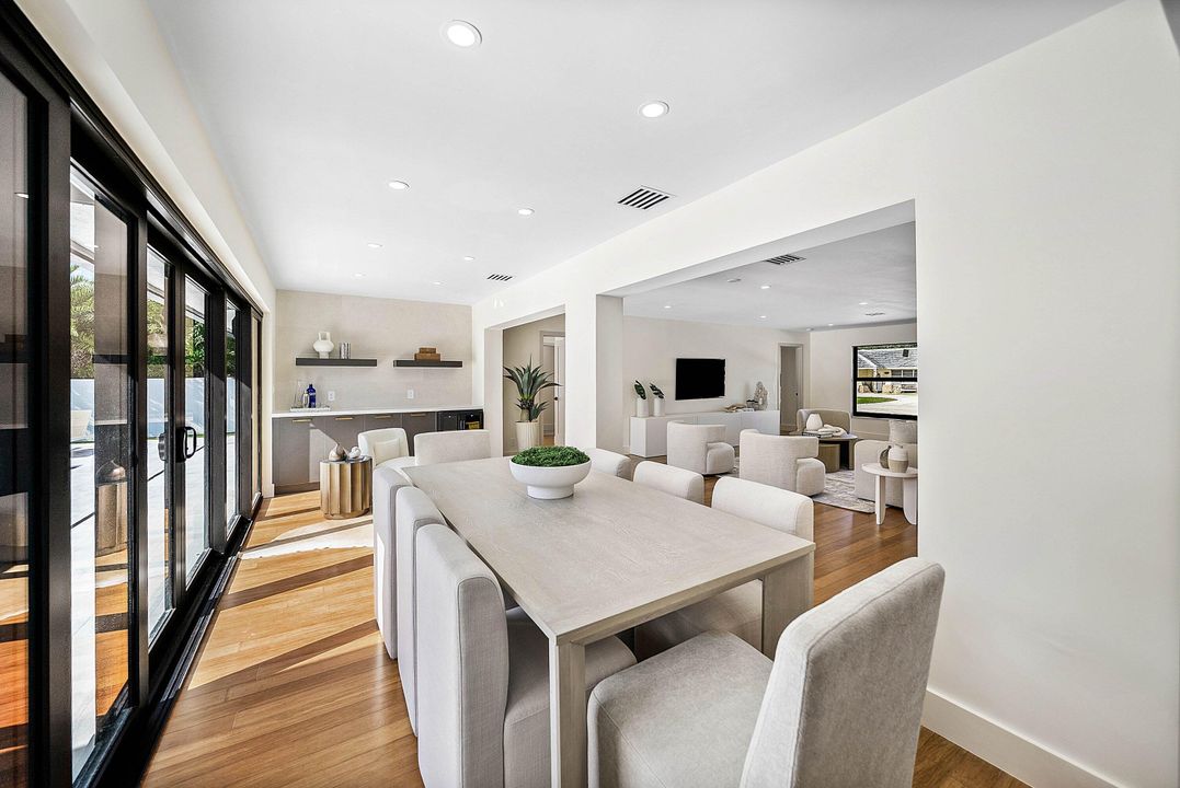 For Sale: $2,750,000 (5 beds, 4 baths, 2800 Square Feet)