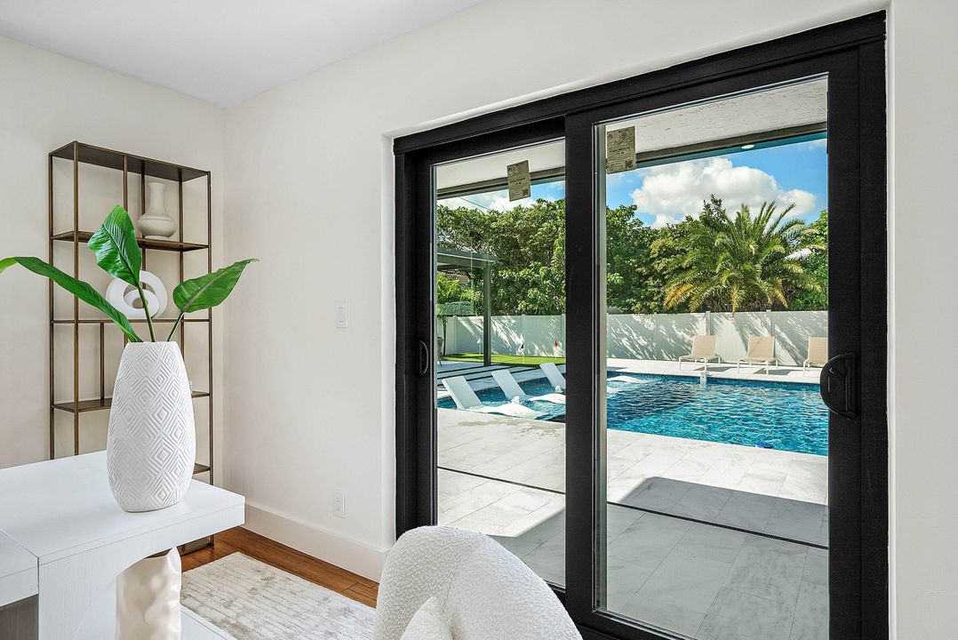 For Sale: $2,750,000 (5 beds, 4 baths, 2800 Square Feet)