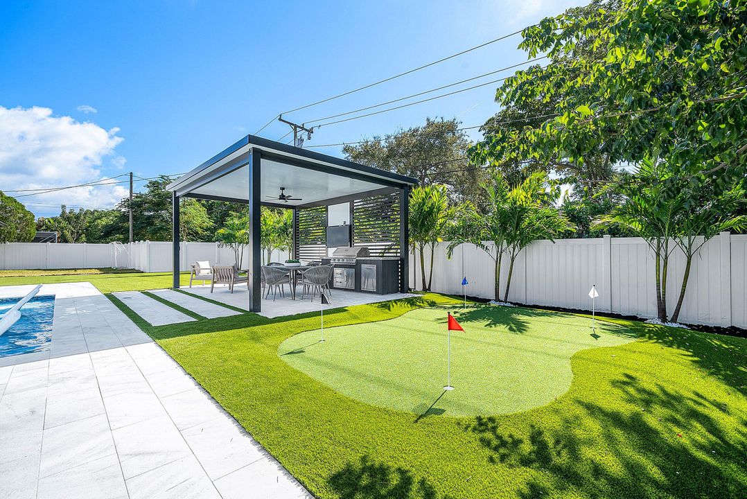 For Sale: $2,750,000 (5 beds, 4 baths, 2800 Square Feet)