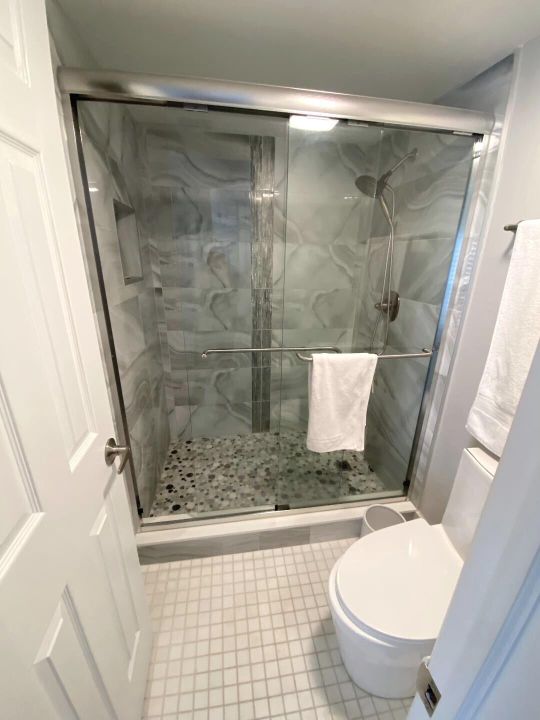 Active With Contract: $185,000 (2 beds, 2 baths, 1167 Square Feet)