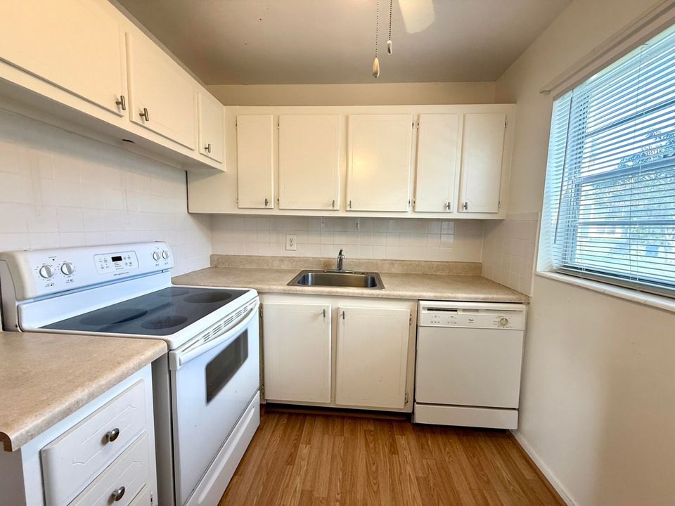 En Venta: $139,900 (2 camas, 1 baños, 798 Pies cuadrados)