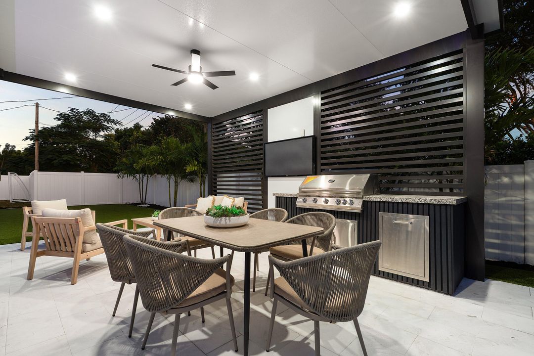 For Sale: $2,750,000 (5 beds, 4 baths, 2800 Square Feet)