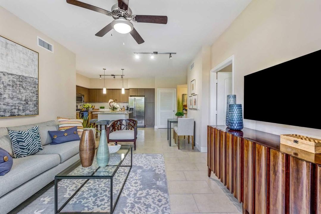 For Rent: $2,471 (2 beds, 2 baths, 1067 Square Feet)