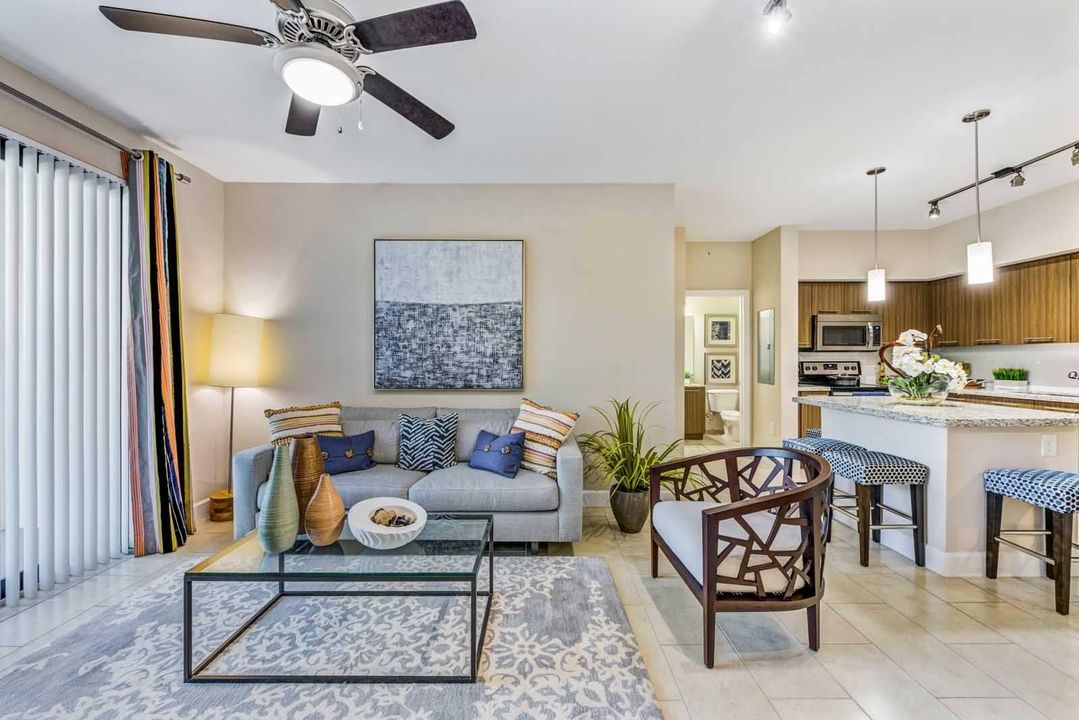 For Rent: $2,471 (2 beds, 2 baths, 1067 Square Feet)