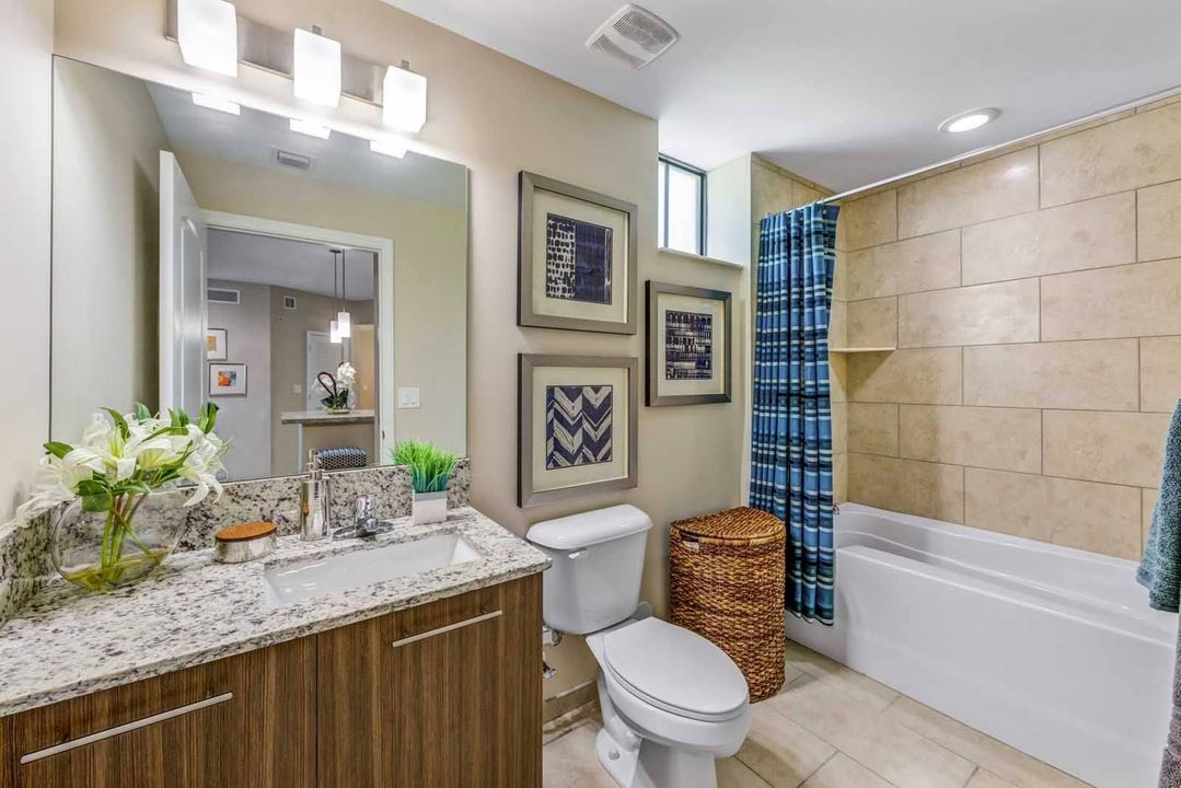 For Rent: $2,471 (2 beds, 2 baths, 1067 Square Feet)