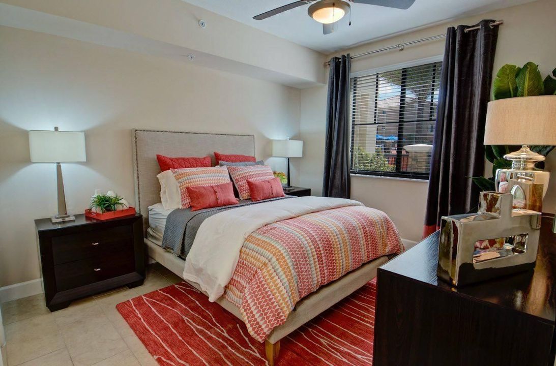 For Rent: $2,471 (2 beds, 2 baths, 1067 Square Feet)