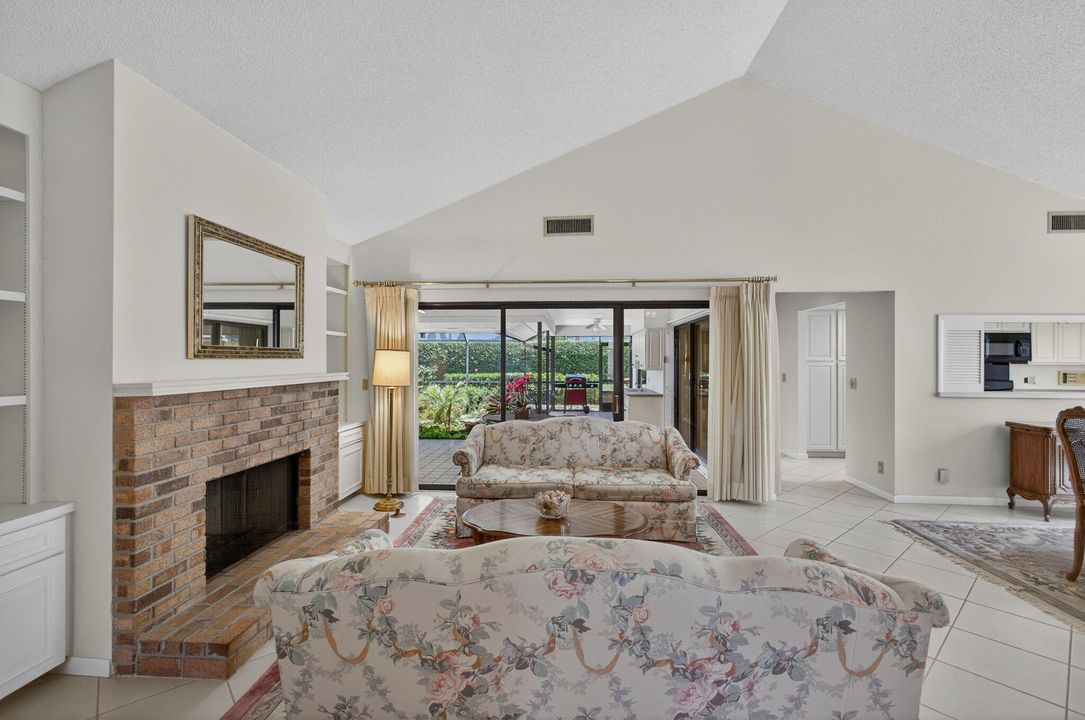 For Rent: $7,000 (3 beds, 2 baths, 1930 Square Feet)