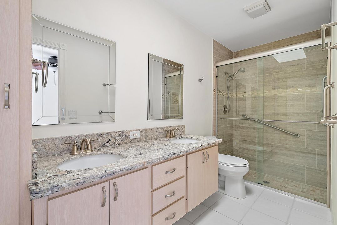 Active With Contract: $399,000 (2 beds, 2 baths, 1152 Square Feet)