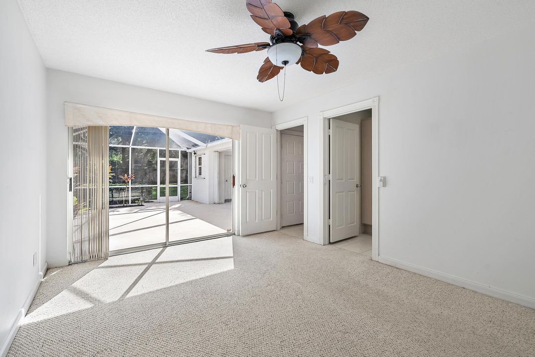 Active With Contract: $399,000 (2 beds, 2 baths, 1152 Square Feet)