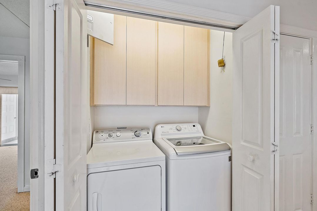 Active With Contract: $399,000 (2 beds, 2 baths, 1152 Square Feet)