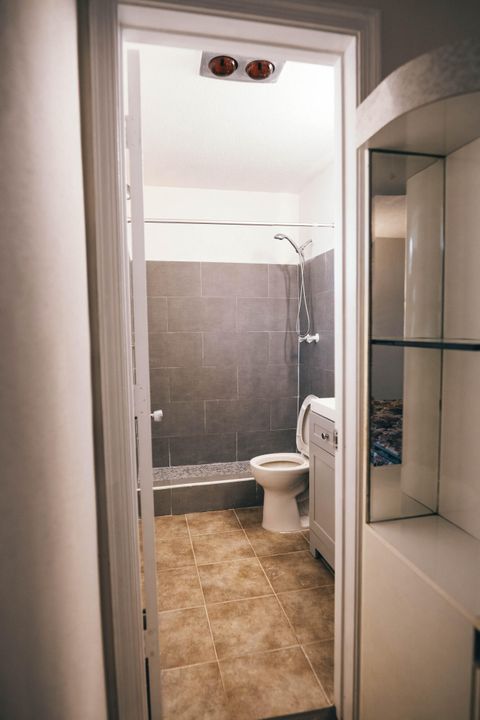 Active With Contract: $310,000 (2 beds, 2 baths, 1639 Square Feet)