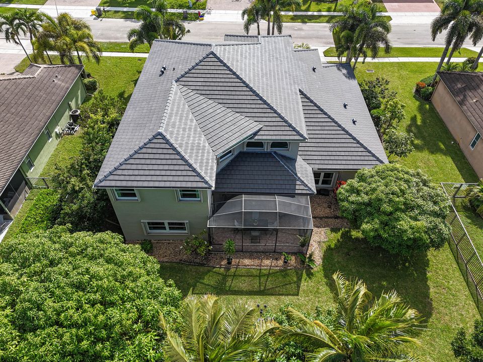 For Sale: $970,000 (5 beds, 3 baths, 3697 Square Feet)