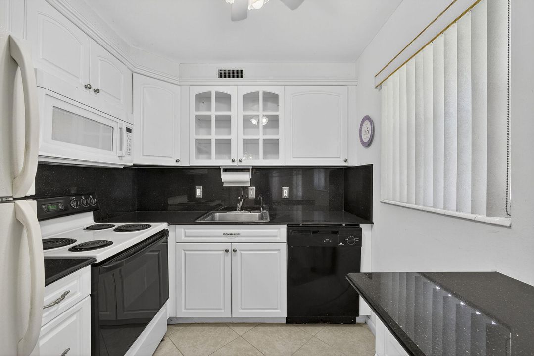 En Venta: $134,500 (2 camas, 1 baños, 798 Pies cuadrados)