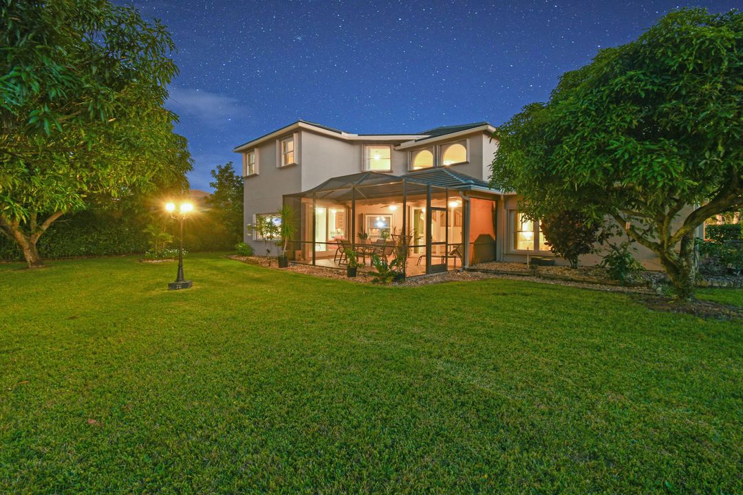 For Sale: $970,000 (5 beds, 3 baths, 3697 Square Feet)