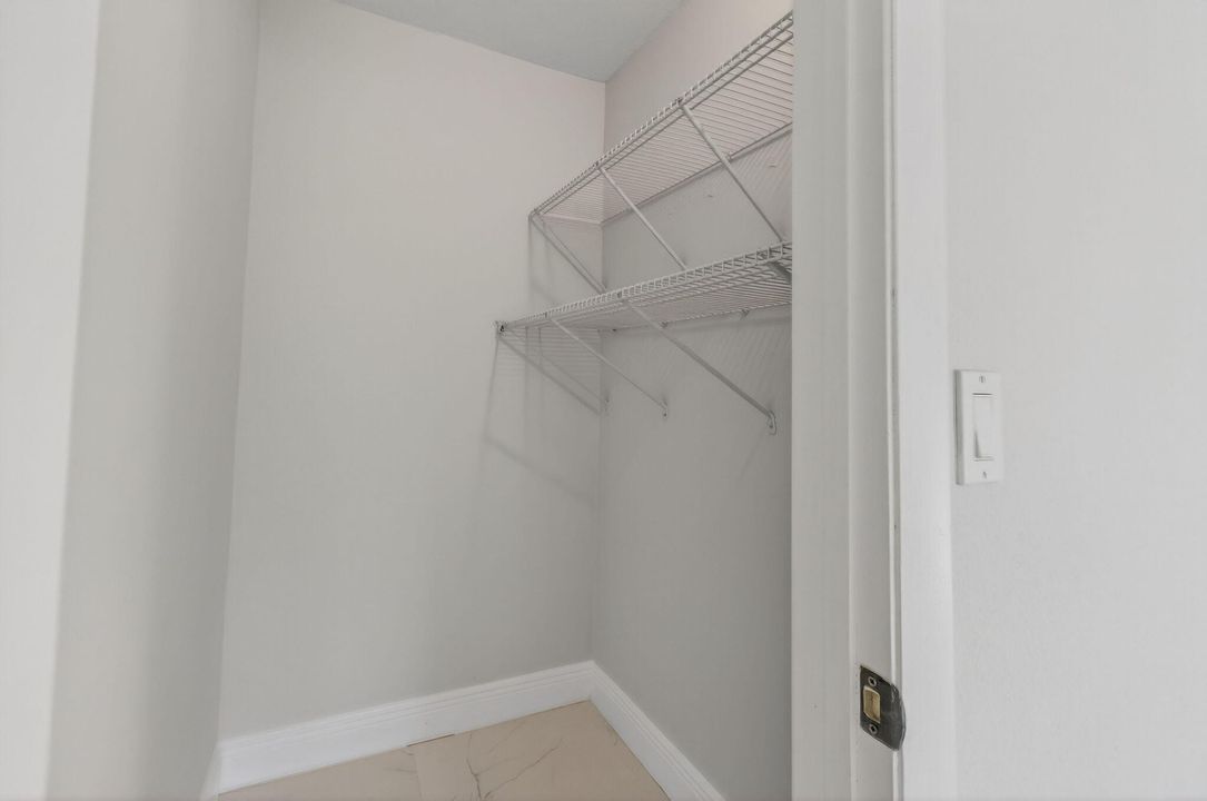 Activo con contrato: $480,000 (4 camas, 2 baños, 1160 Pies cuadrados)