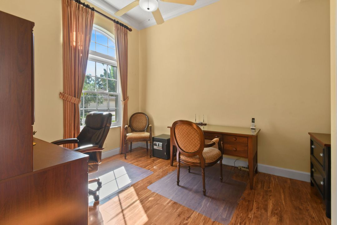 For Sale: $970,000 (5 beds, 3 baths, 3697 Square Feet)